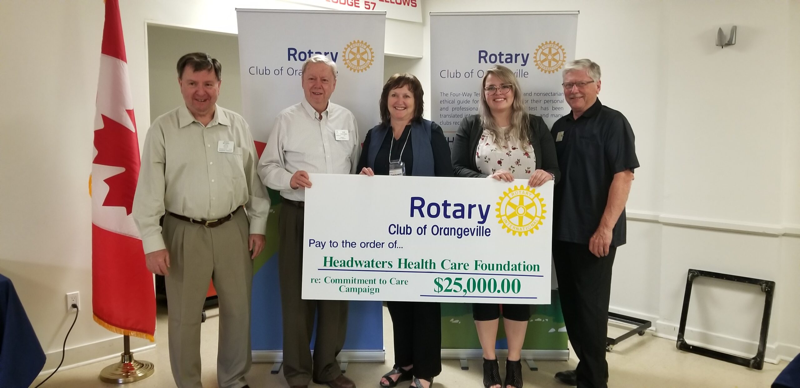 Cheque presentation to Headwaters Health